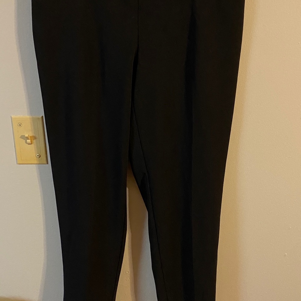 Capris - Picture 2 of 7